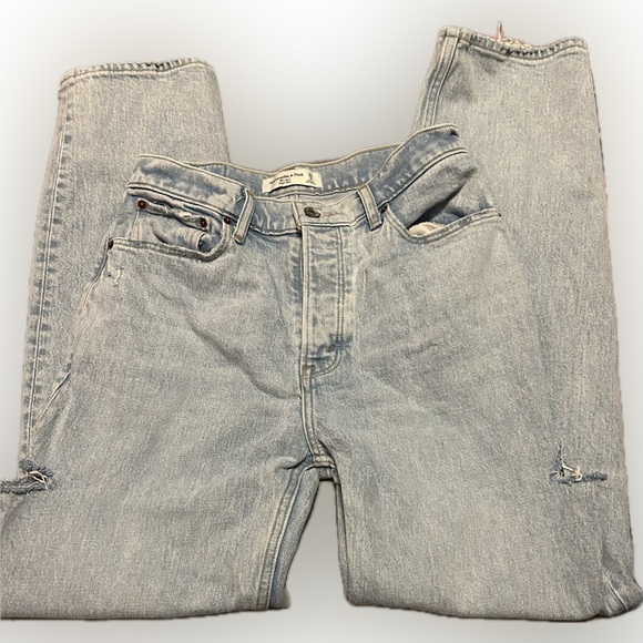 Abercrombie & Fitch Dad High Rise Jeans - Picture 5 of 9